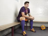 IM电竞官网入口-欧冠半决赛焦点战，比利亚雷亚尔如何用战术铁链封锁英格兰风暴