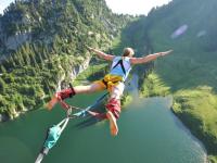 IM竞技-跨越东西的篮球叙事，马刺的团队胜利与福克斯的欧冠传奇