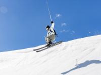 LOL-当足球与赛车在唯一性的十字路口相遇，多特蒙德的奇迹与巴斯托尼的统治