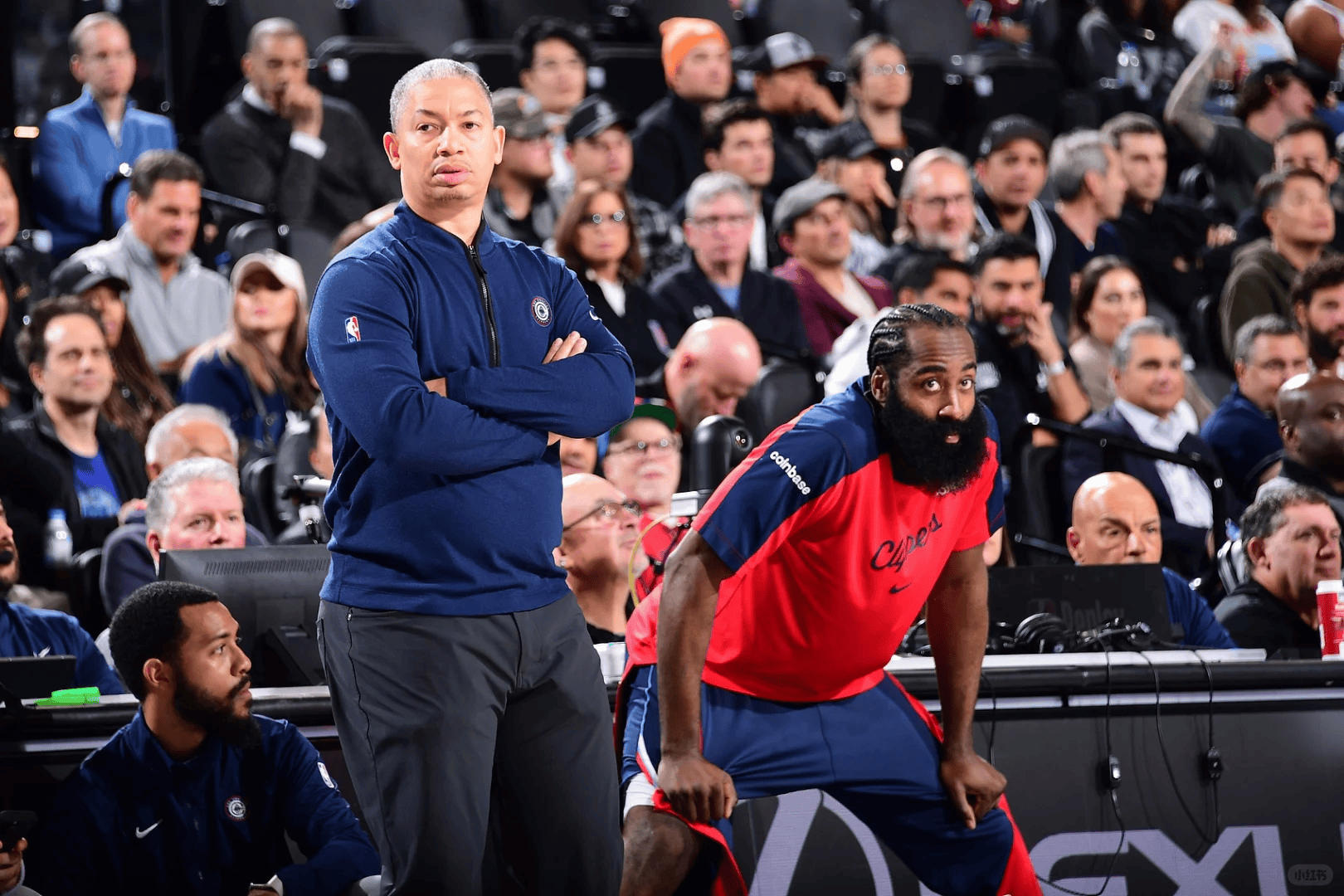 快船球员集体恢复，备战下一轮比赛