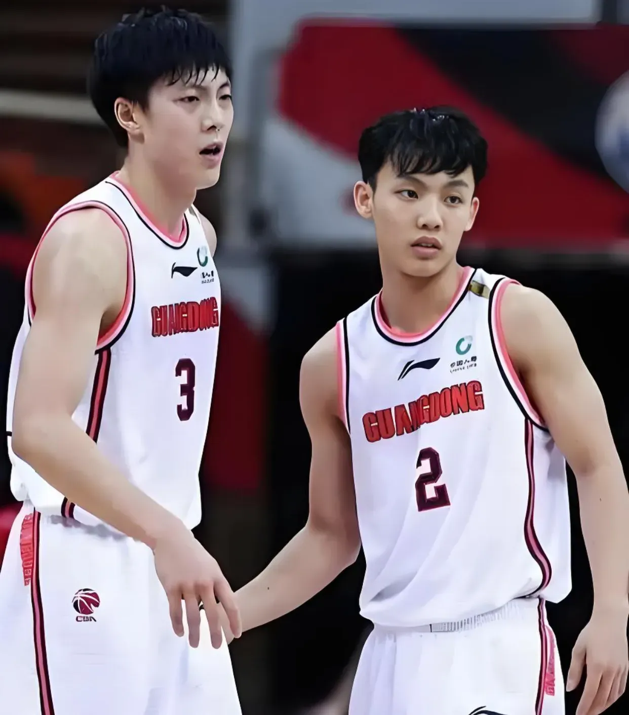 关于广东队在激烈比拼中力压对手,笑到最后!的信息 关于广东队在激烈比拼中力压对手,笑到最后!的信息