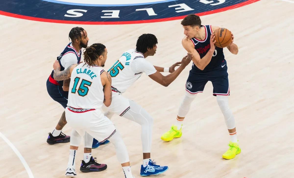 战术调整带来意想不到的效果,球队取得胜利 战术调整带来意想不到的效果,球队取得胜利