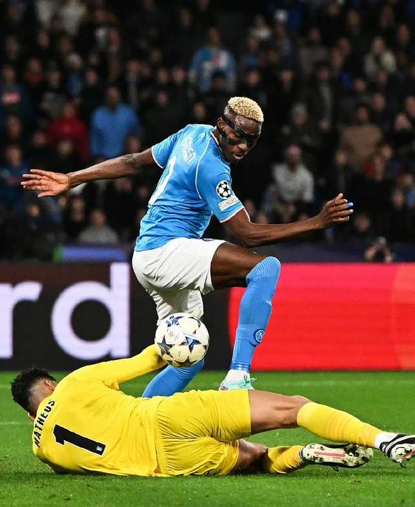 惊心动魄:一场关键对决将球迷们带入无尽的悬念的简单介绍 惊心动魄:一场关键对决将球迷们带入无尽的悬念的简单介绍