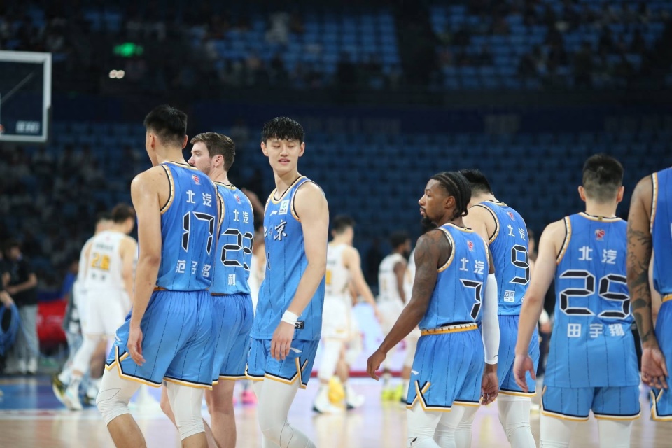 包含重庆队在比赛中打出高效进攻,轻松压制对手的词条 包含重庆队在比赛中打出高效进攻,轻松压制对手的词条