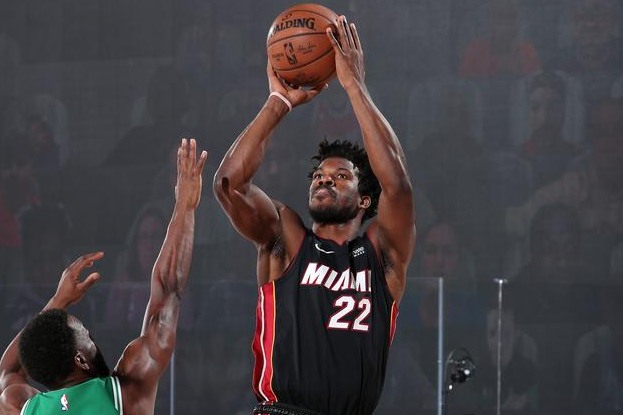 关于HLE力克TES，Knight线上压制力十足宿敌对决淘汰赛，强势挺进下一轮的信息