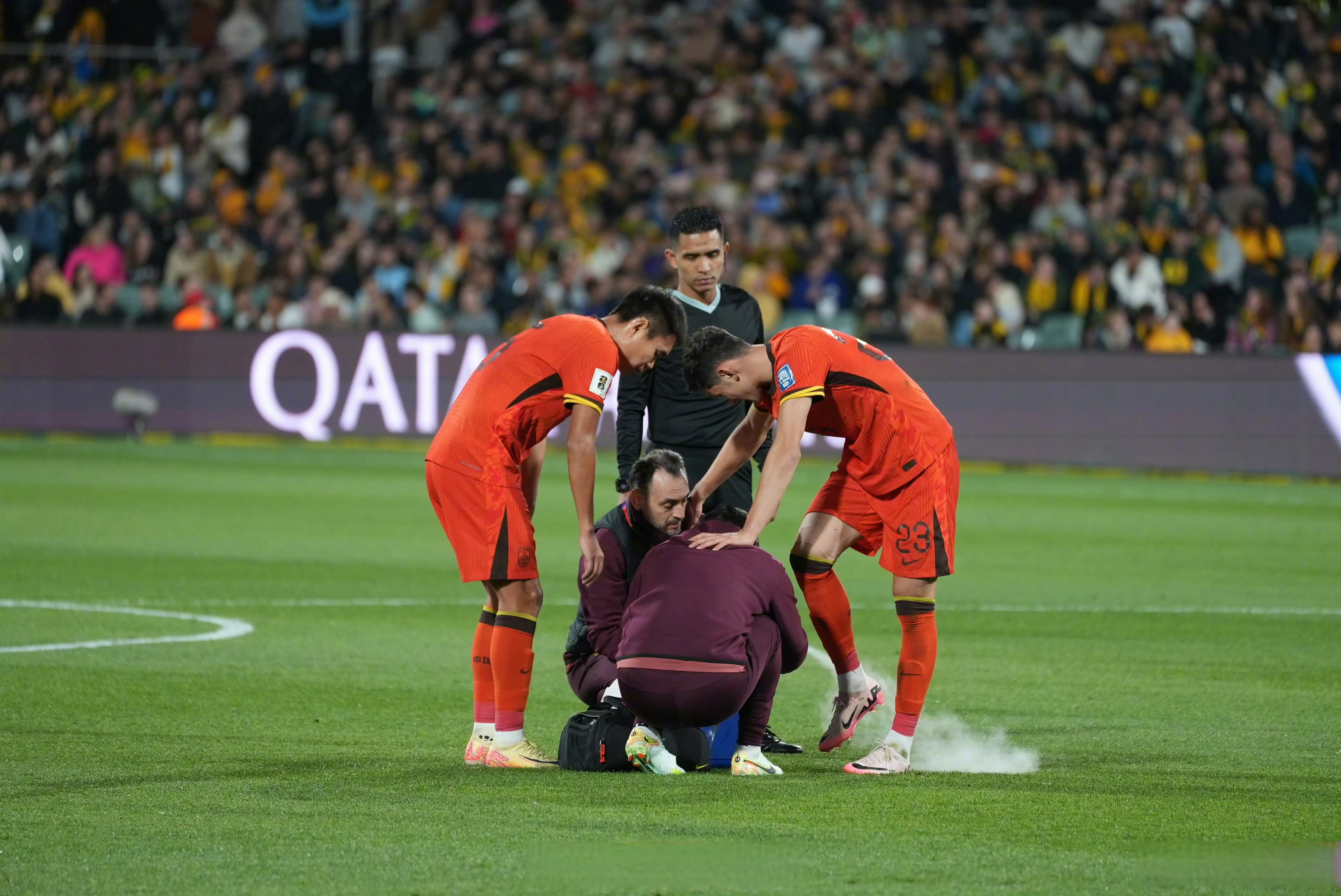 澳大利亚队在精彩比赛中击败对手取得优势