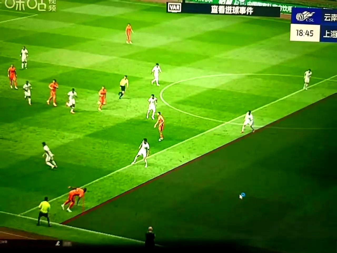 热门球队频频受挫，战绩波动不定的简单介绍