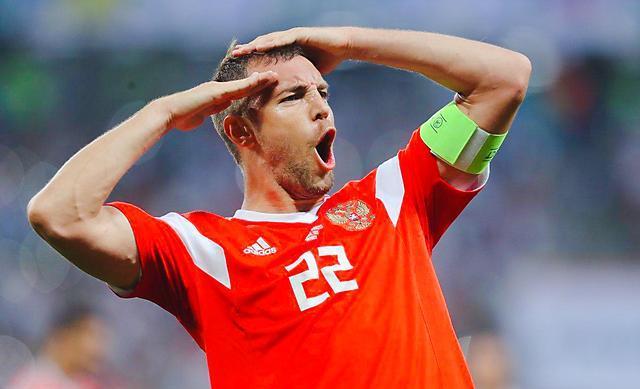 包含梵蒂冈击败斯洛伐克，欧预赛晋级赛道充满希望的词条