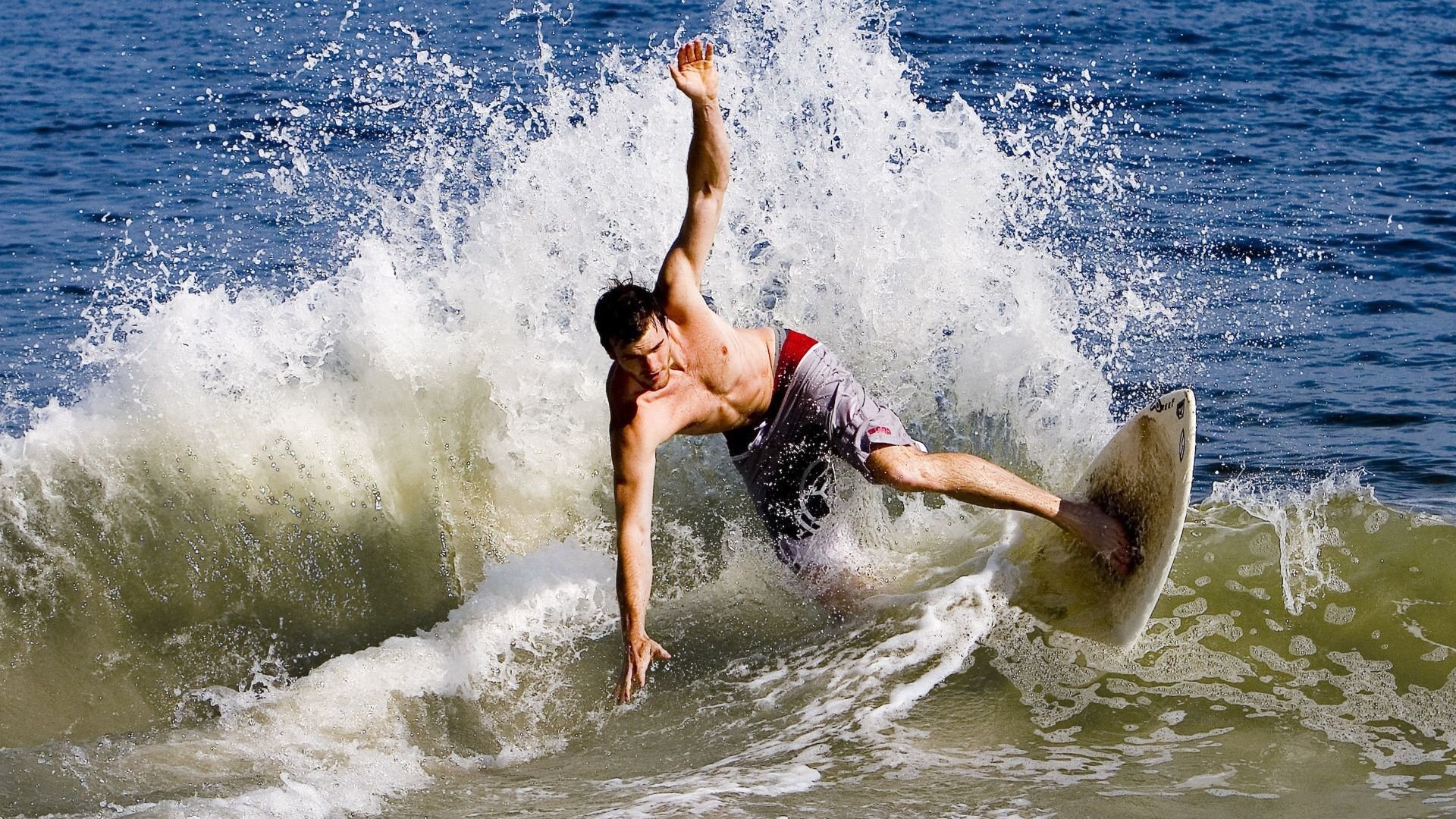 杜兰特单骑救主，快船铁血防守强行终结深圳队连胜神话